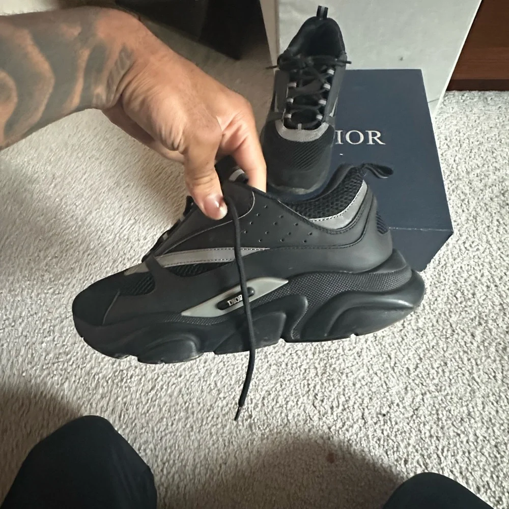 Nike Men's Black and Gray Sneakers - Picture 6 of 9
